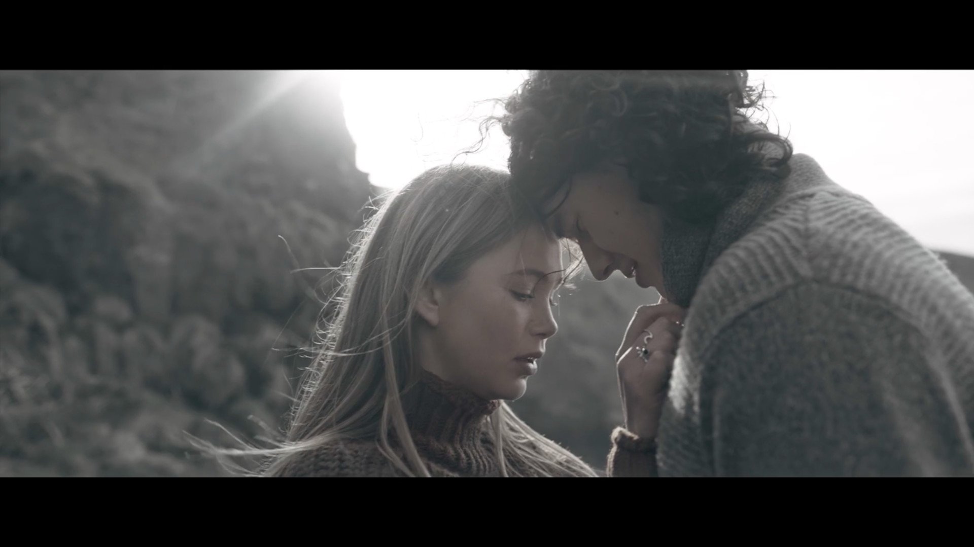 Photo 3 Kiss_scene.jpg