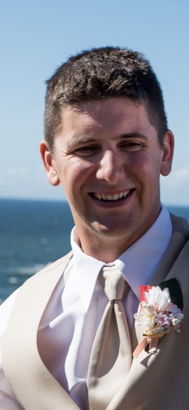 Headshot cb1f1e352e-headshot.jpg