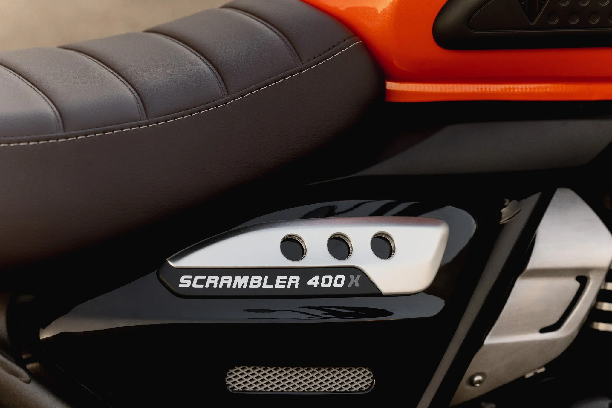 Scrambler400x_MY26_058_RW-2.jpg