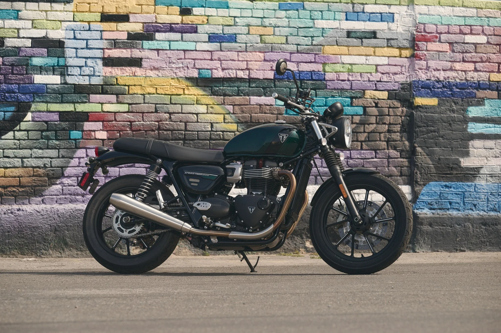 SPEEDTWIN_900_JW_LIFESTYLE_524-2.jpg