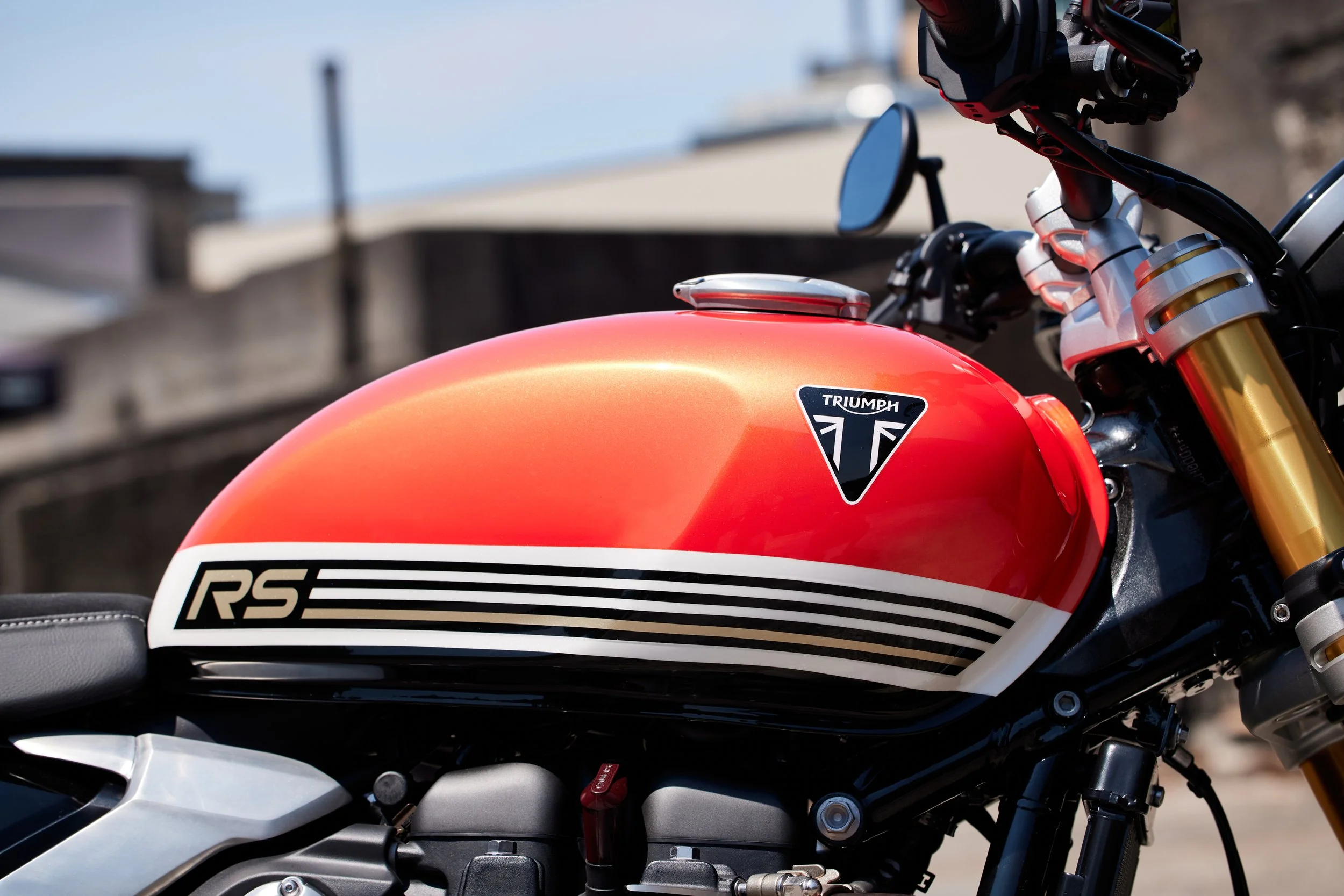 OE_SpeedTwin1200RS_MY25_002000_JP.jpg