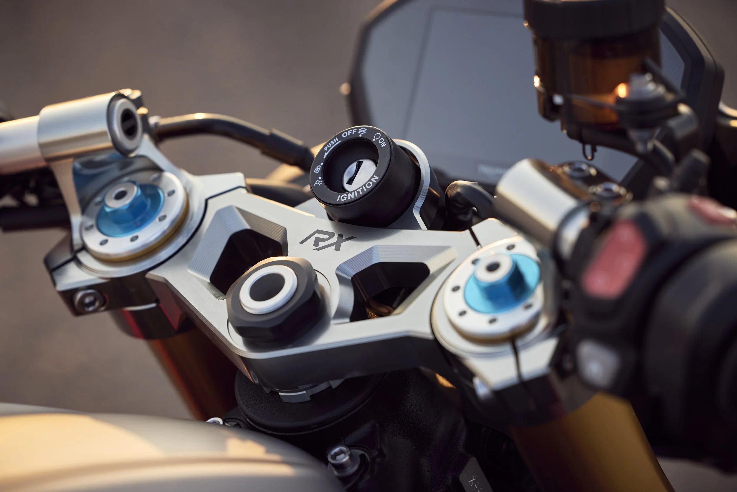 Triumph_Street_Triple_765_RX_MY26_4742_JP.jpg