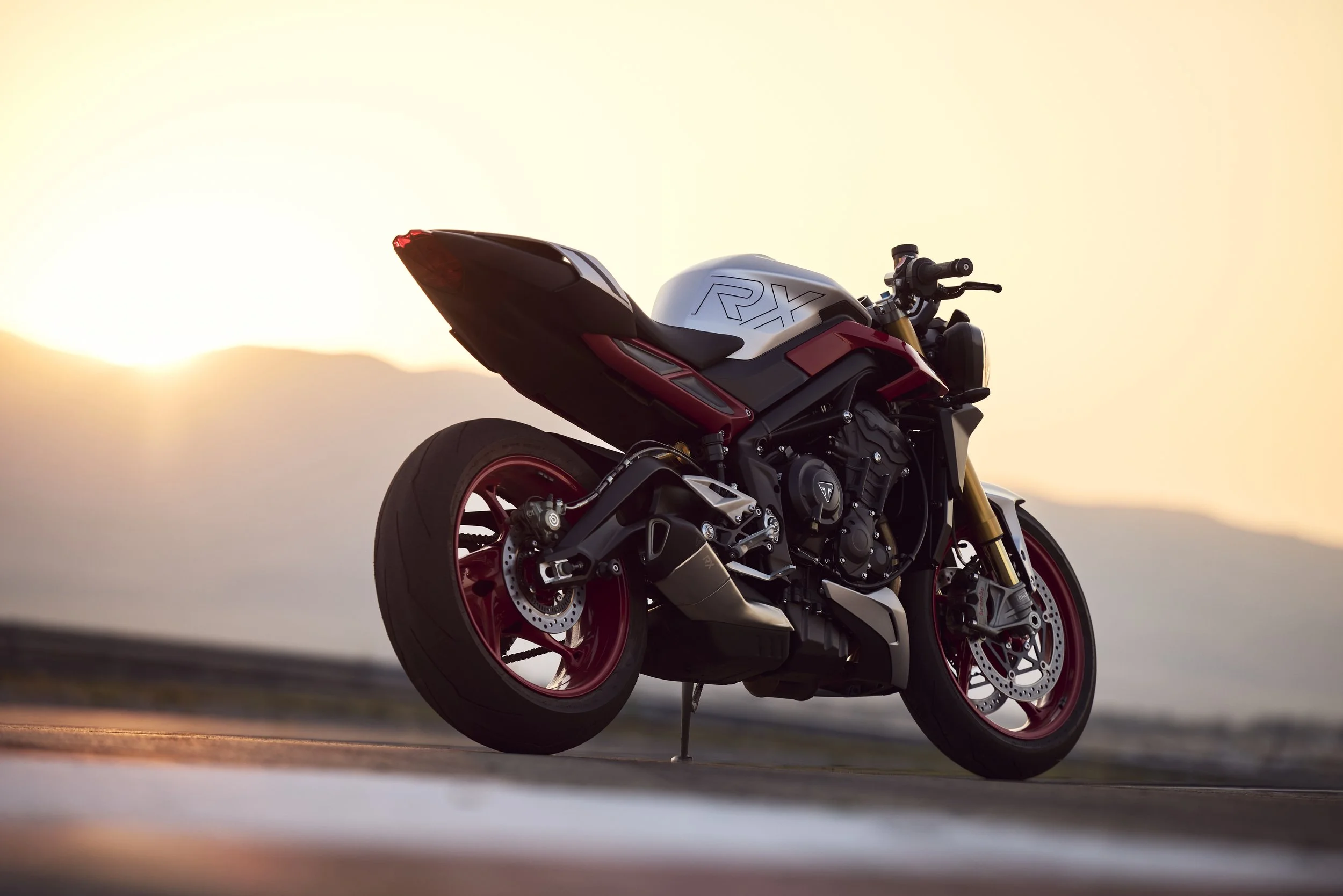 Triumph_Street_Triple_765_RX_MY26_4808_JP.jpg