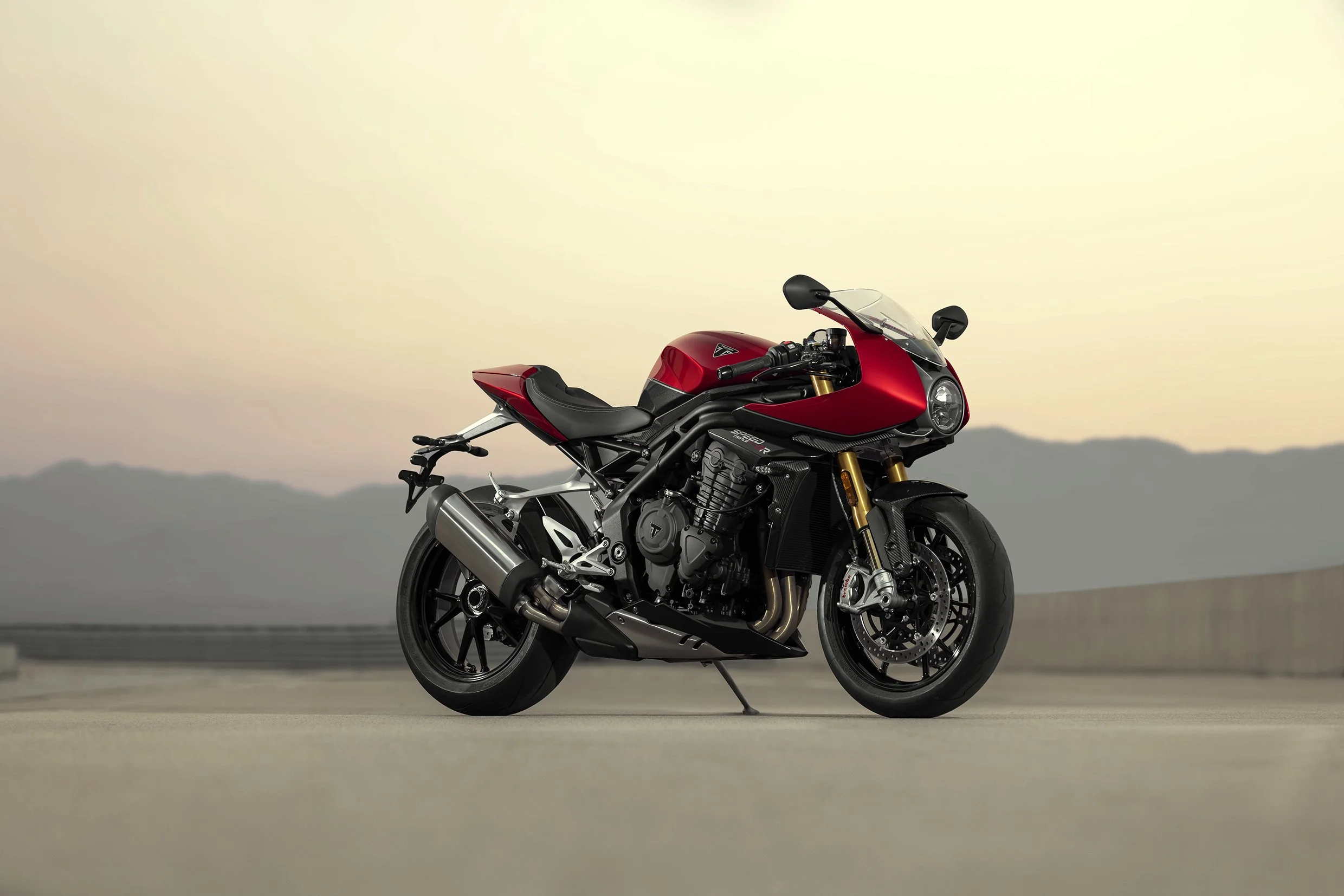 Speed Triple 1200 RR_MY22_27A0049-5_ML.jpg