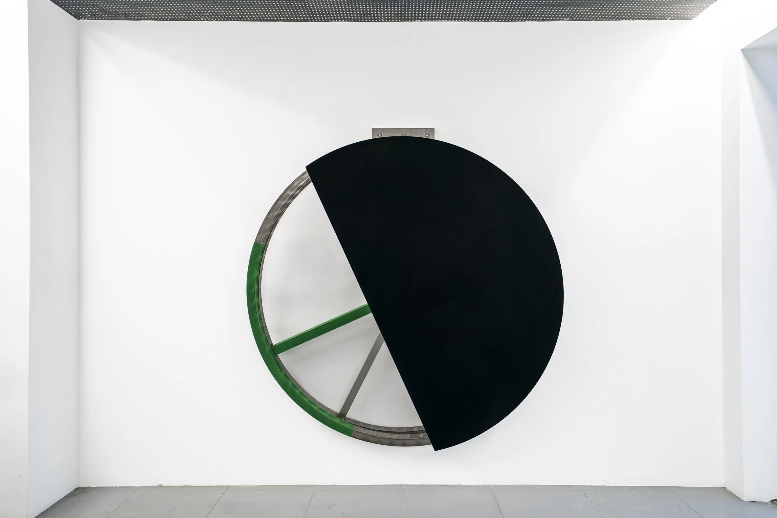 DST GROUP CONTEMPORARY ART COLLECTION 2024