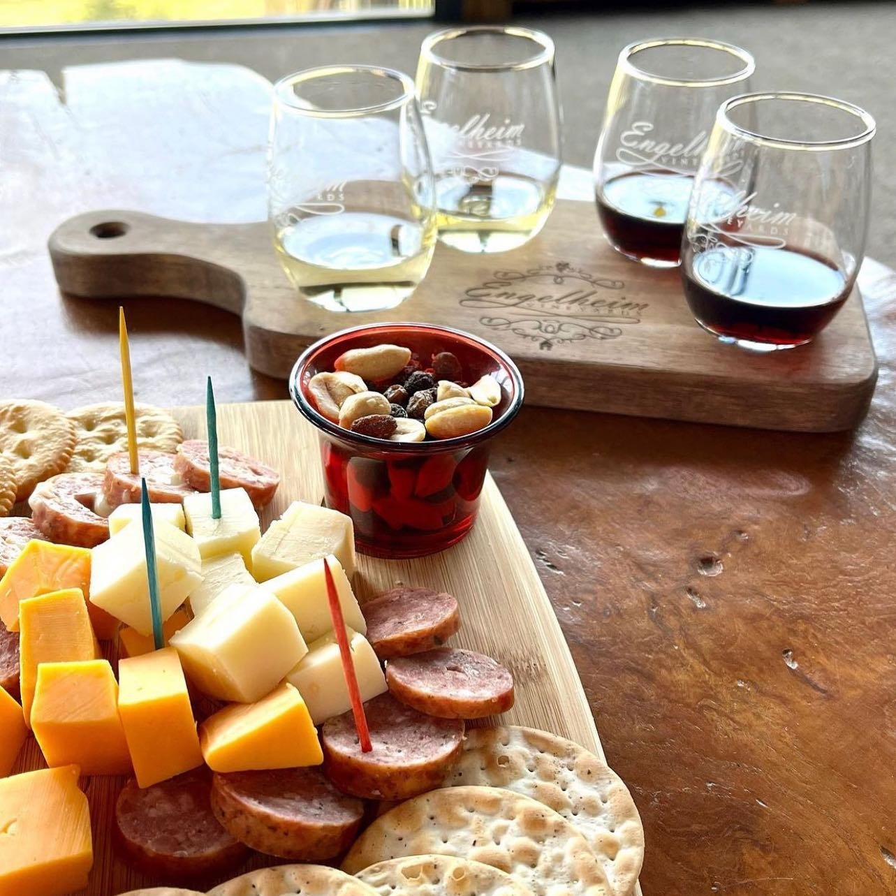 Engleheim flight and platter image.jpg