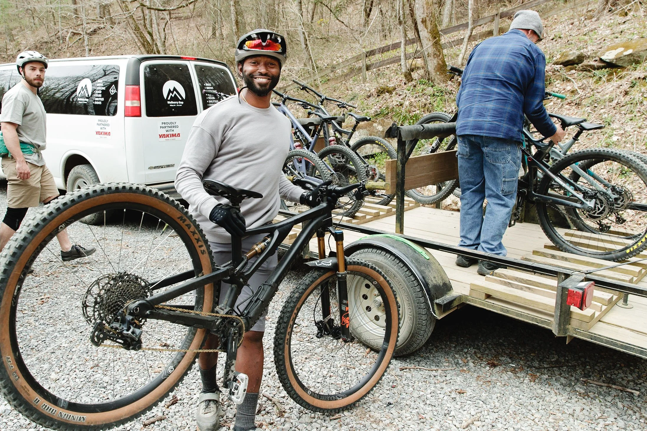 Outlive Creative_Early Spring_MTB_Trailer_Shuttle.jpg