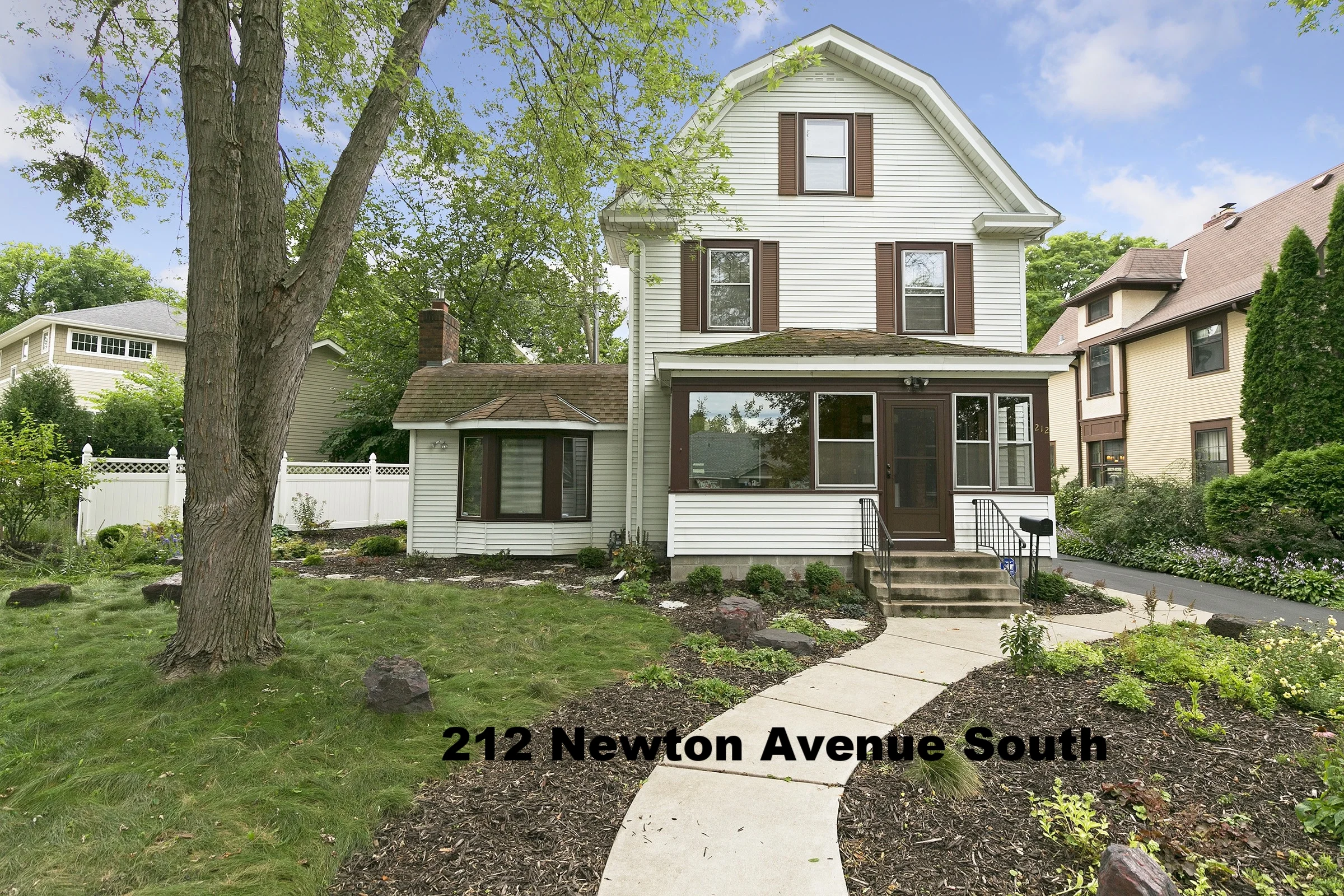 212 Newton Avenue South