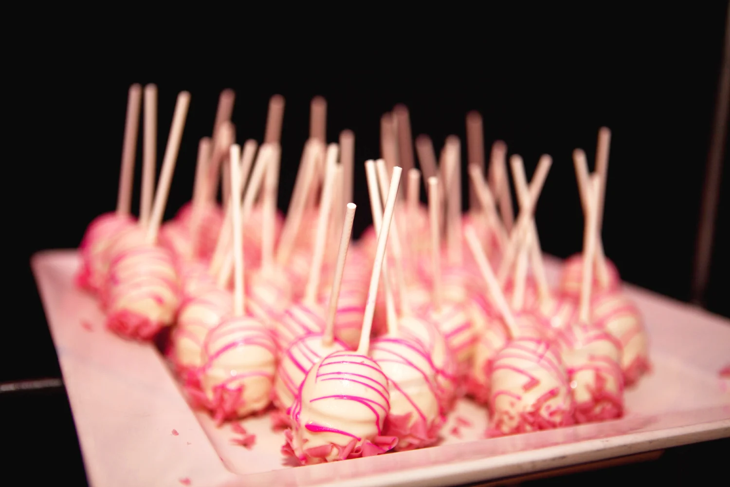 wedding cake pops at The San Diego Wedding Party