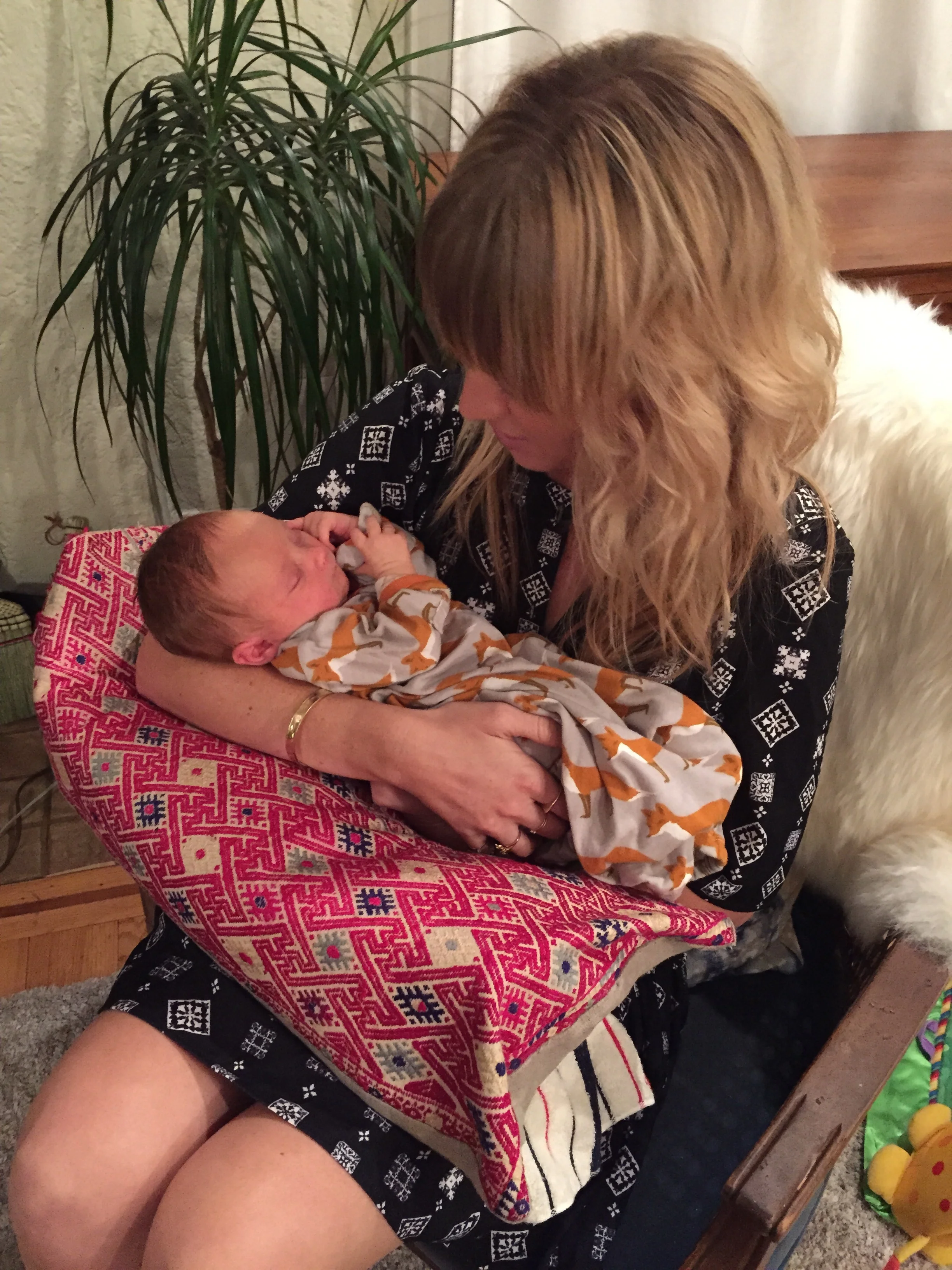 One of Nico's favorite girls, Auntie Erica!! 💞