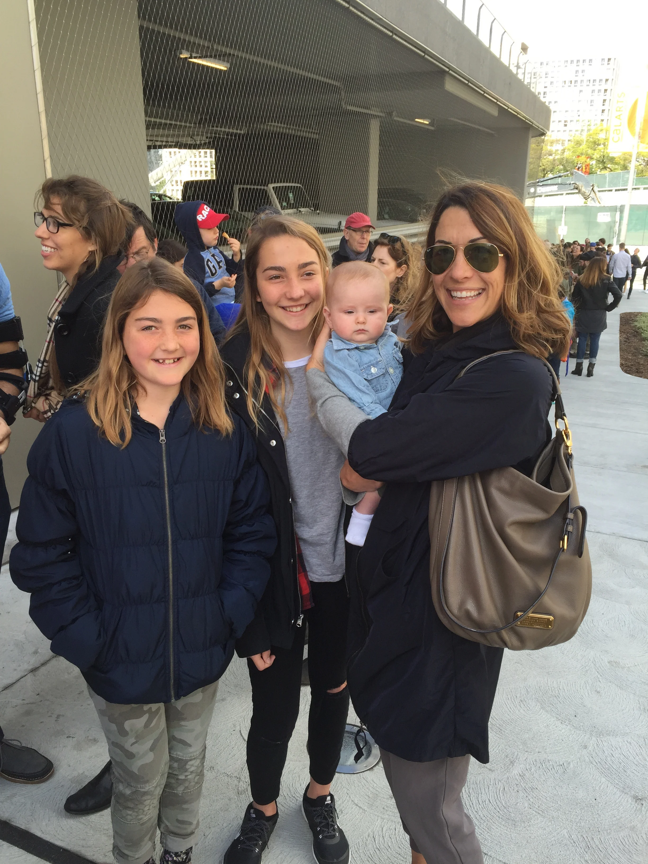 Met some cousins for the first time today! Sophie, Izzy and Nicole