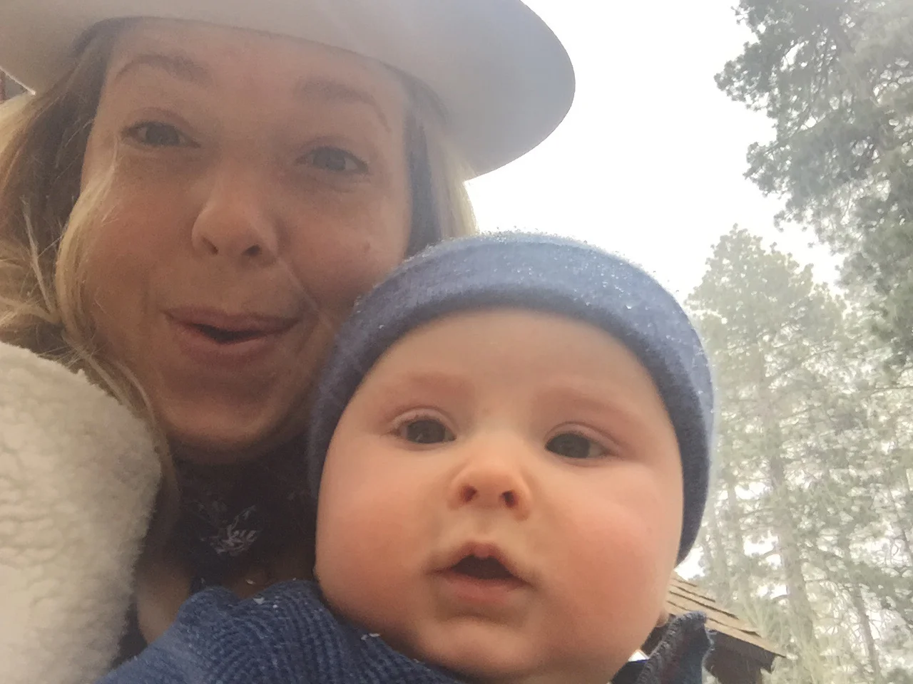 That's better... Nico's first snow!!!!