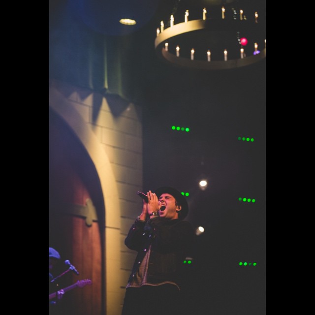 I love shooting high energy and passion. @stephanweston exudes both of these qualities while on stage and is the kindest guy off stage, and it was a pleasure to capture his performance during my Easter shoots this past weekend for @kensingtonchurch …