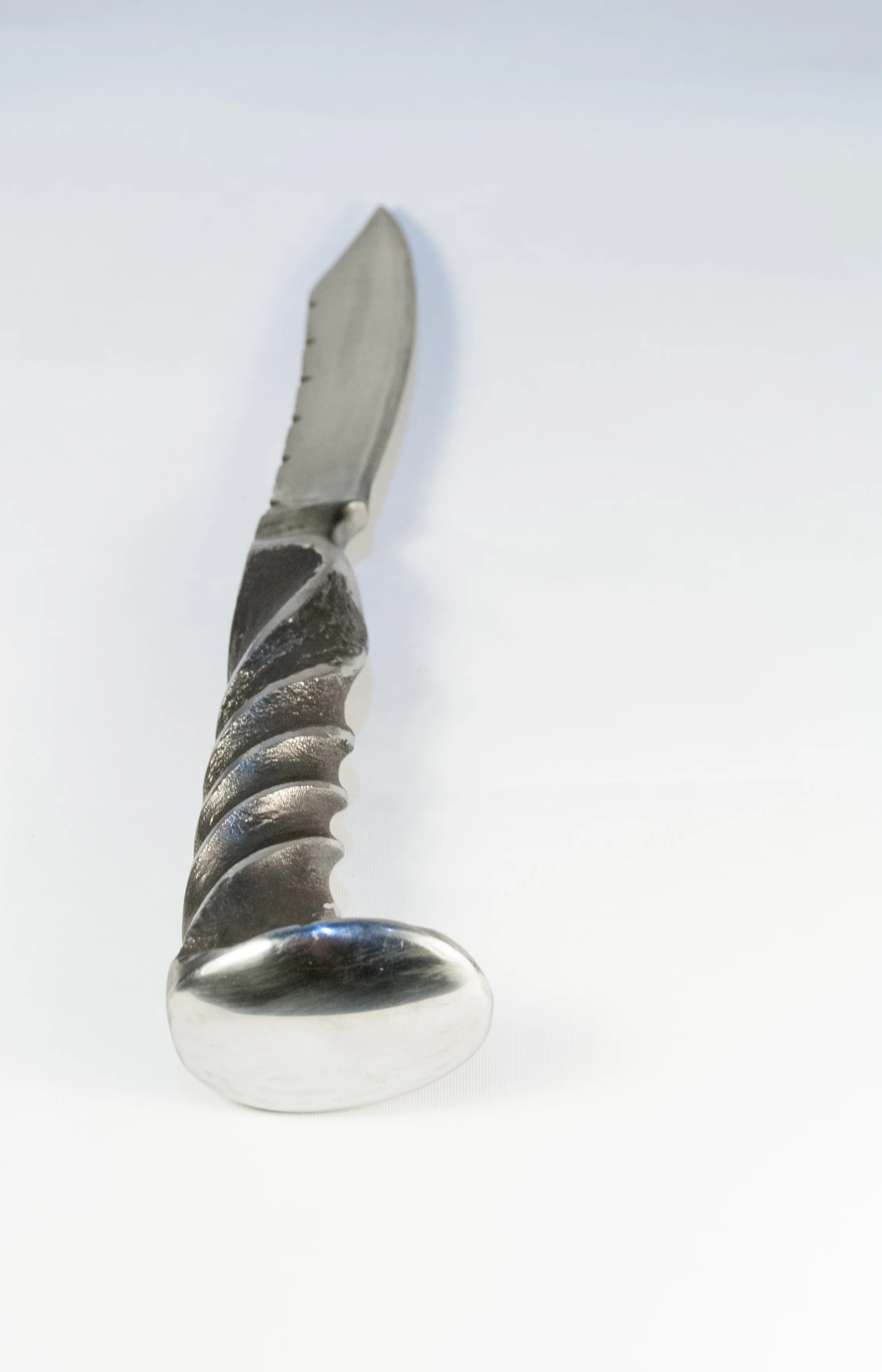 Small Twisted Knife-6.jpg