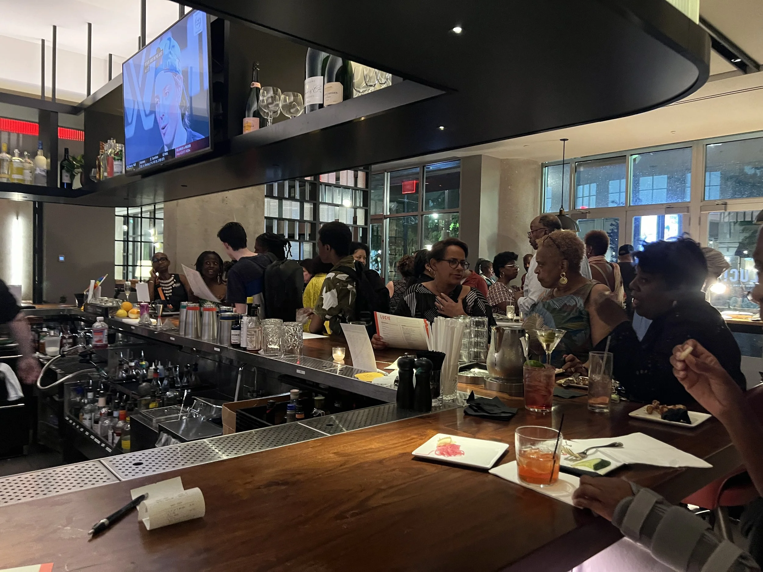 FILMMAKER HANGOUT AT TOP MIX BAR AND KITCHEN