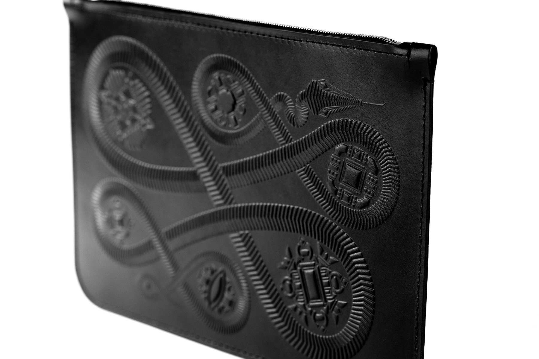 Pouch-animal-handmade-black-leather-pouch-6.png