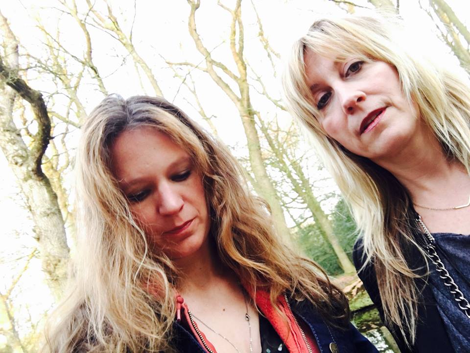 Amy and me in Friesland, Holland, in the garden of fairies right before our show in Oenkerk.