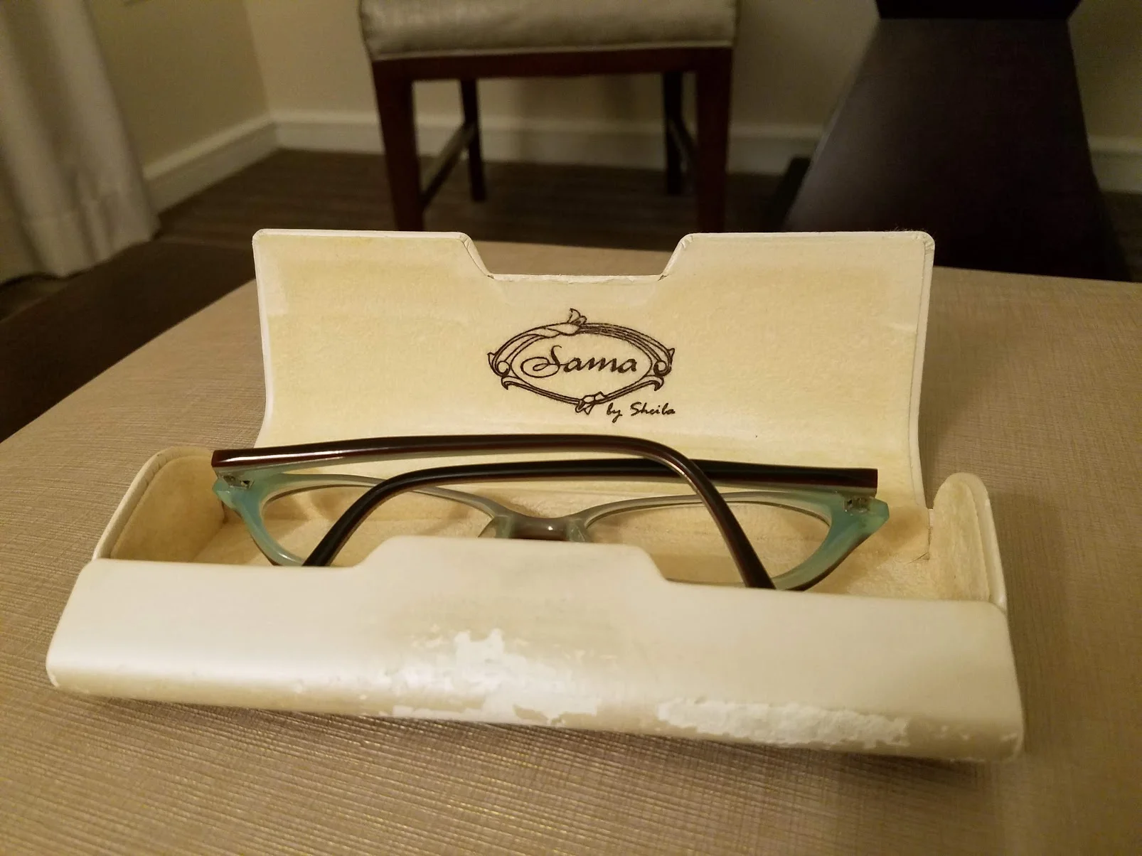 glasses.jpg