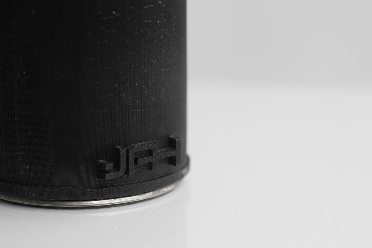 reassembly2-can-upclose-slide.jpg