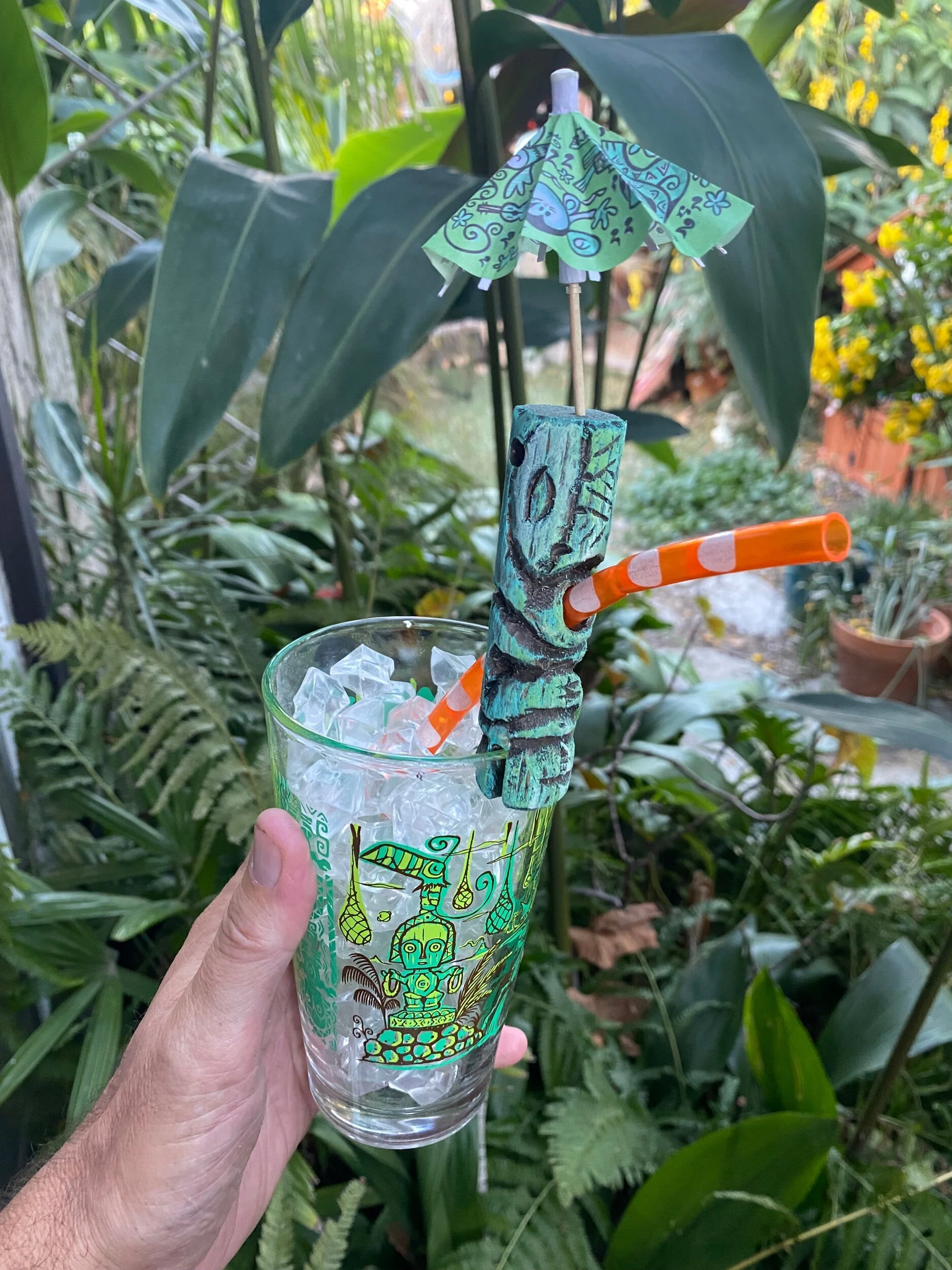 10F7B165-01AA-43CC-96F7-0DD37B226D92