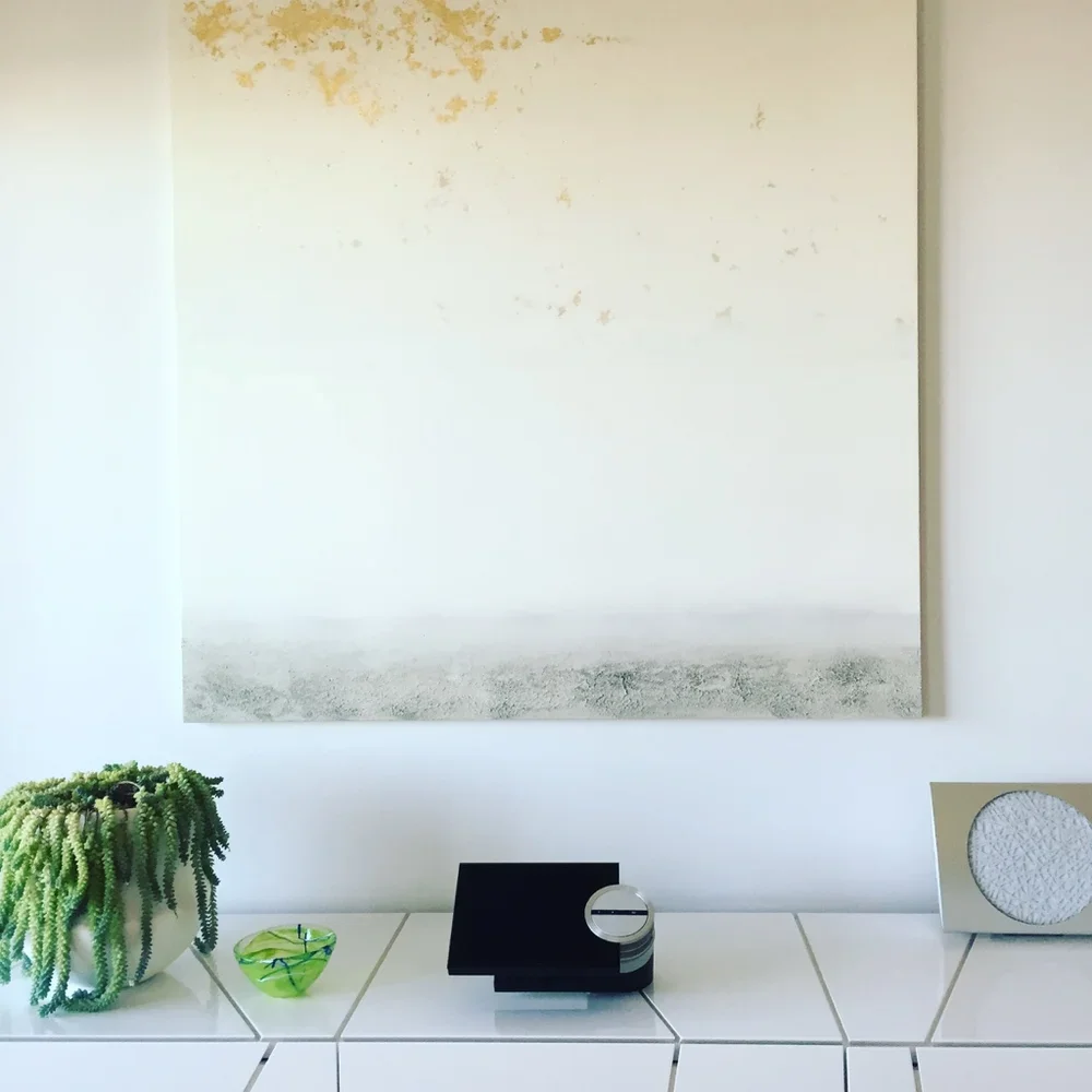 custom sustainable gold leaf sand blend in luxury city apartment