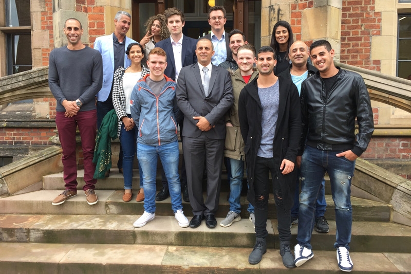 Sinn Féin youth met a delegation from Israeli Prime Minister Benjamin Netanyahu’s Likud Party in Belfast in June. (via Forward Thinking )