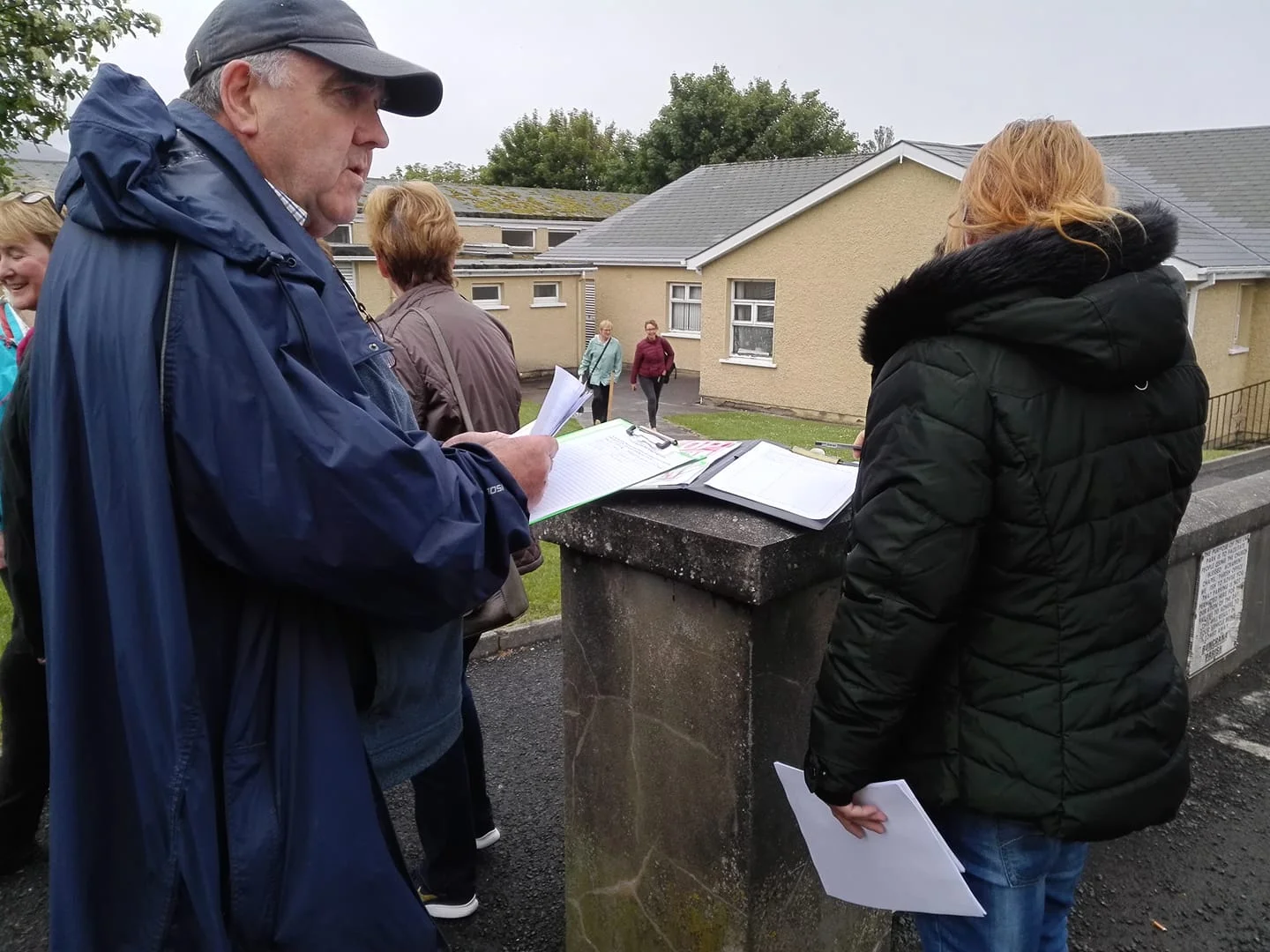 5G protesters forced to stop protest  at Buncrana polling station by Garda
