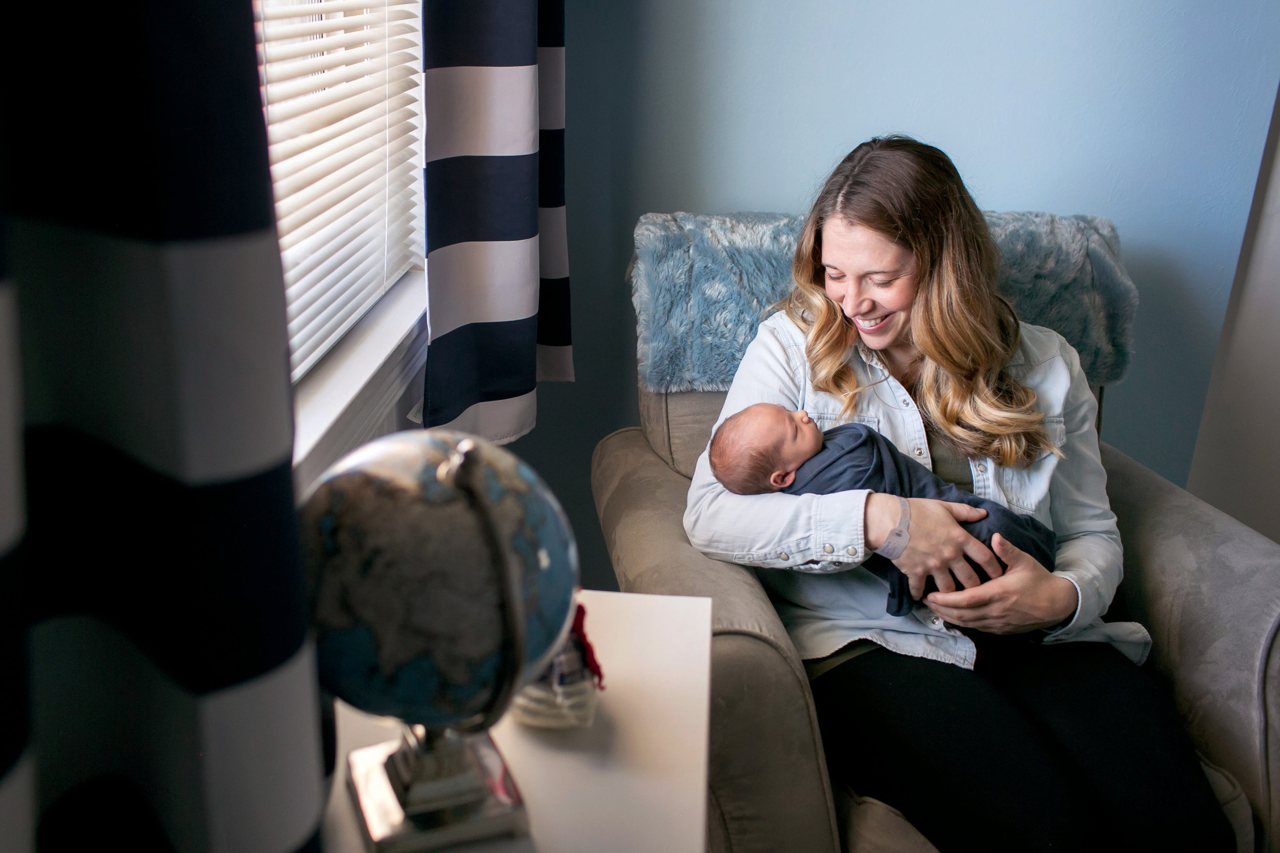 Denver maternity photographer, Denver in-home lifestyle photographer, Denver newborn photographer, Boulder maternity photographer, Boulder newborn photographer