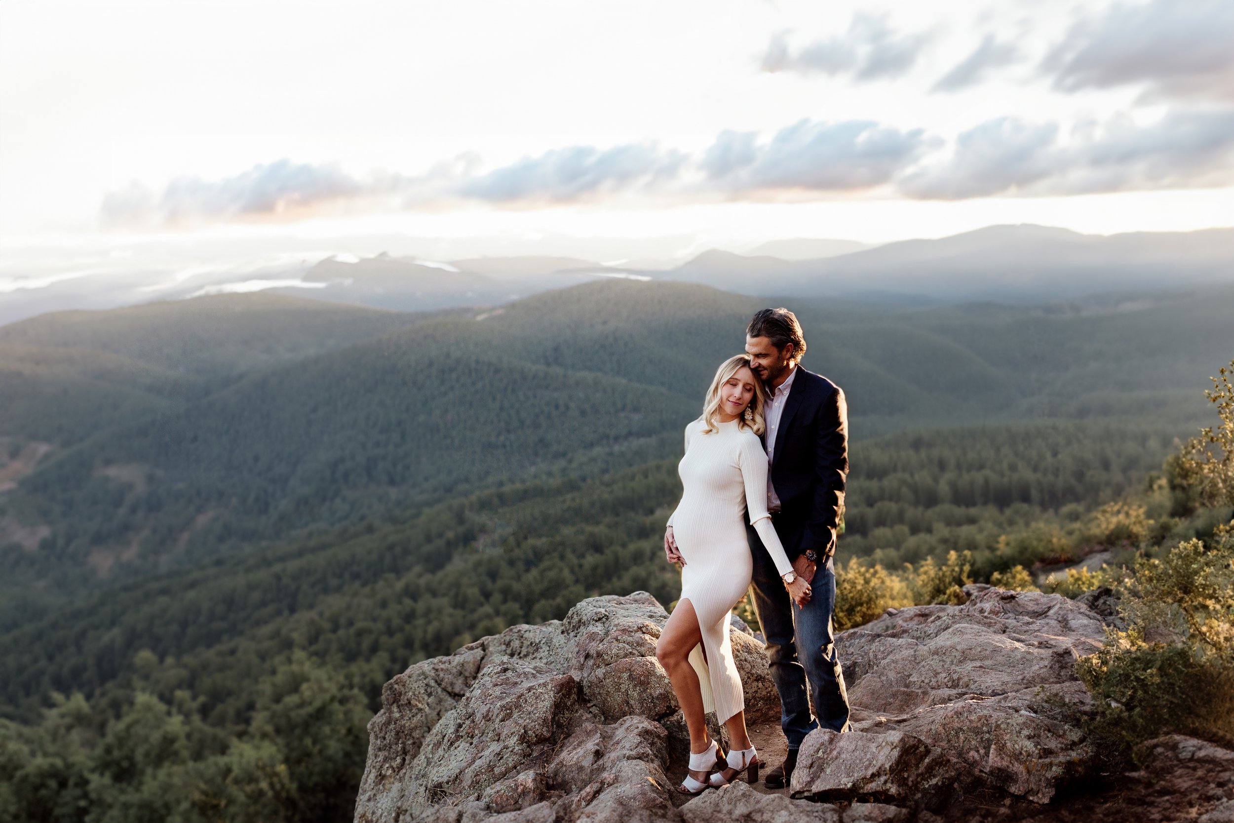 Denver Newborn Photographer Near me, Boulder Newborn Photographer, Denver Maternity Photographers, Boulder Maternity Photographers