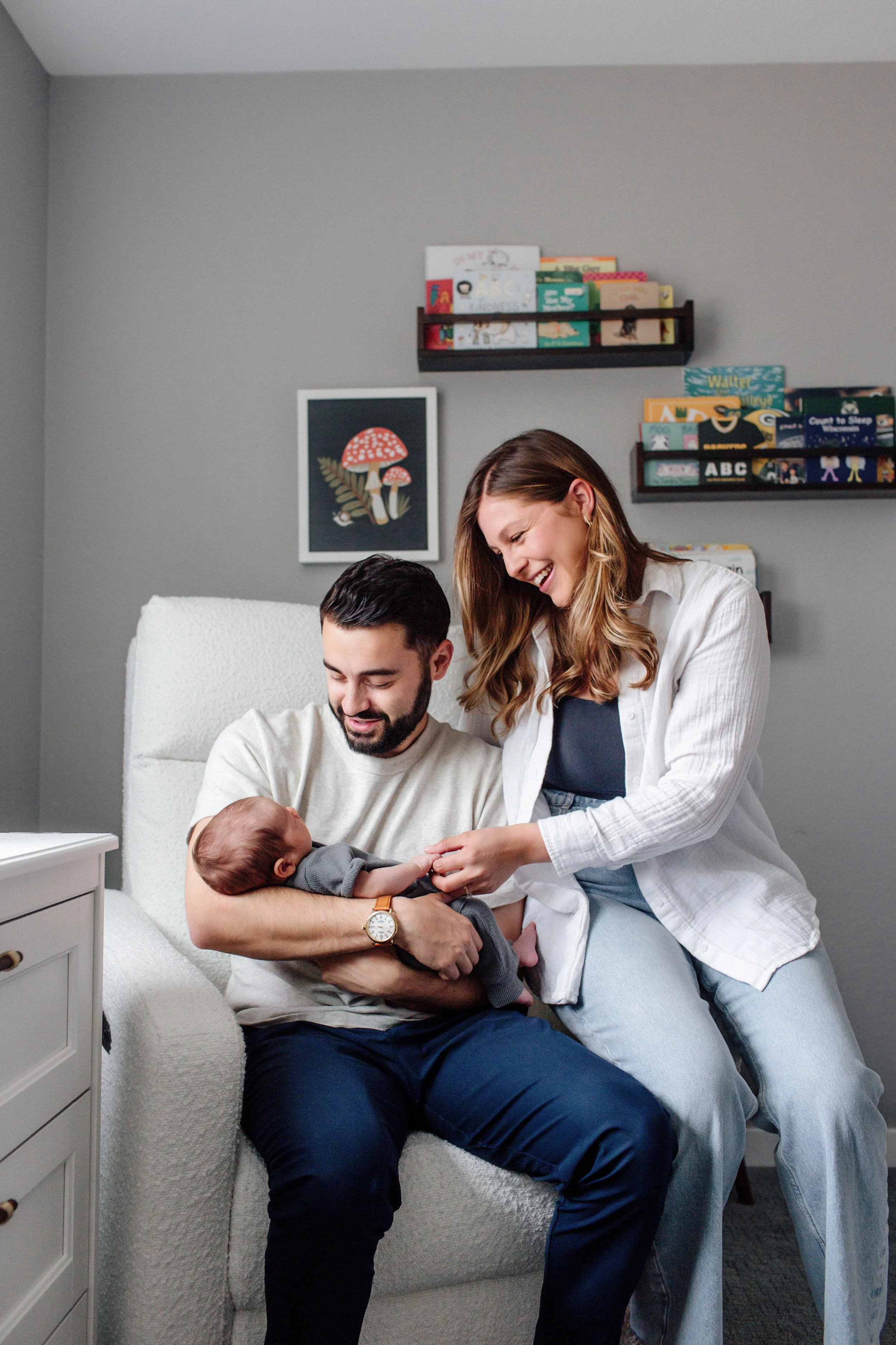 Denver Newborn Photographer, Denver Lifestyle Newborn Photos, Denver Infant Photos in home, Photos of infants in home denver