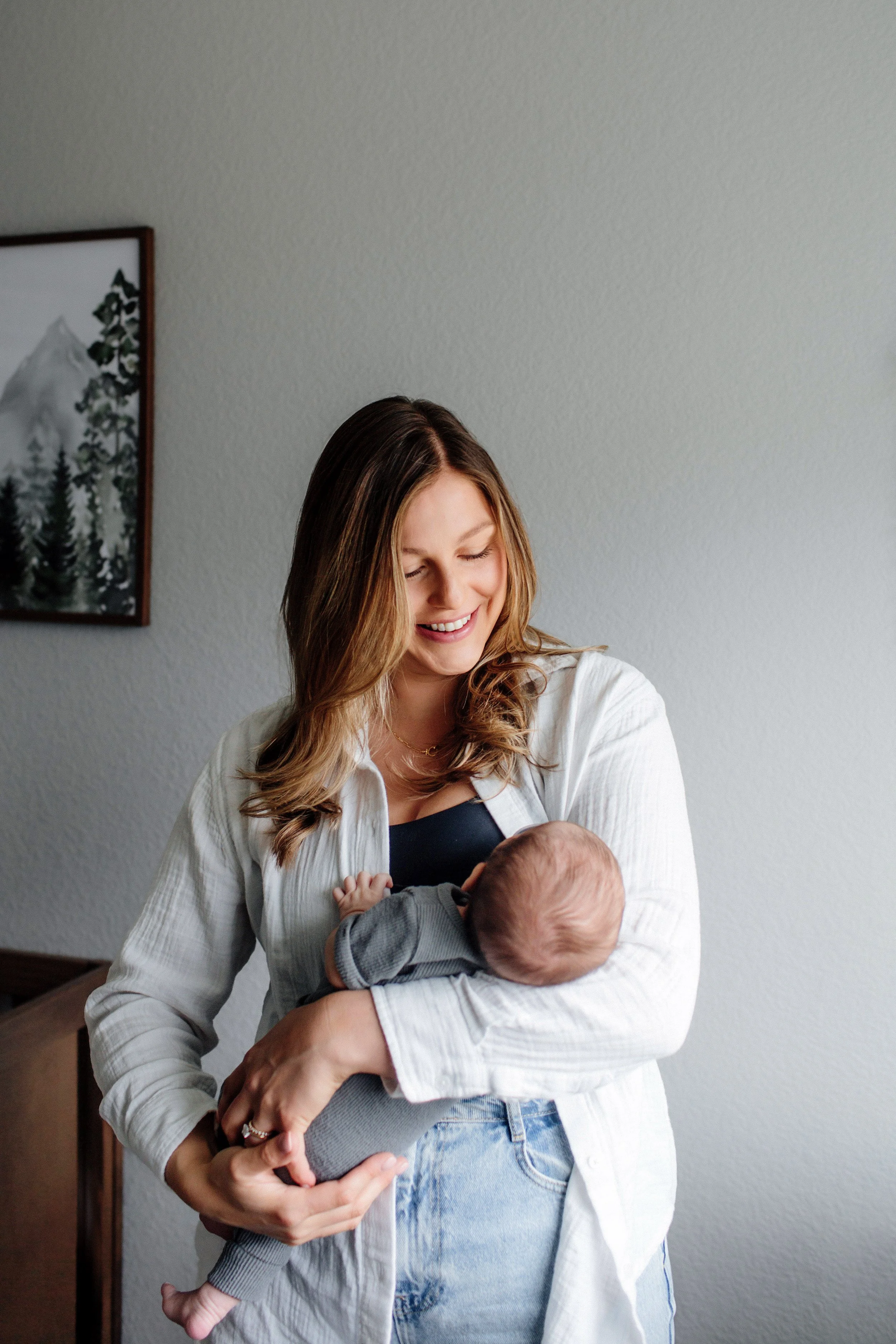 Denver Lifestyle Newborn Photos, Denver Newborn Photos in home with newborn baby
