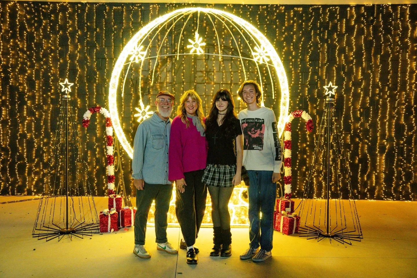 The Fam - 🎄 Merry Christmas 🎅- 2025

📸 - @kampmediam