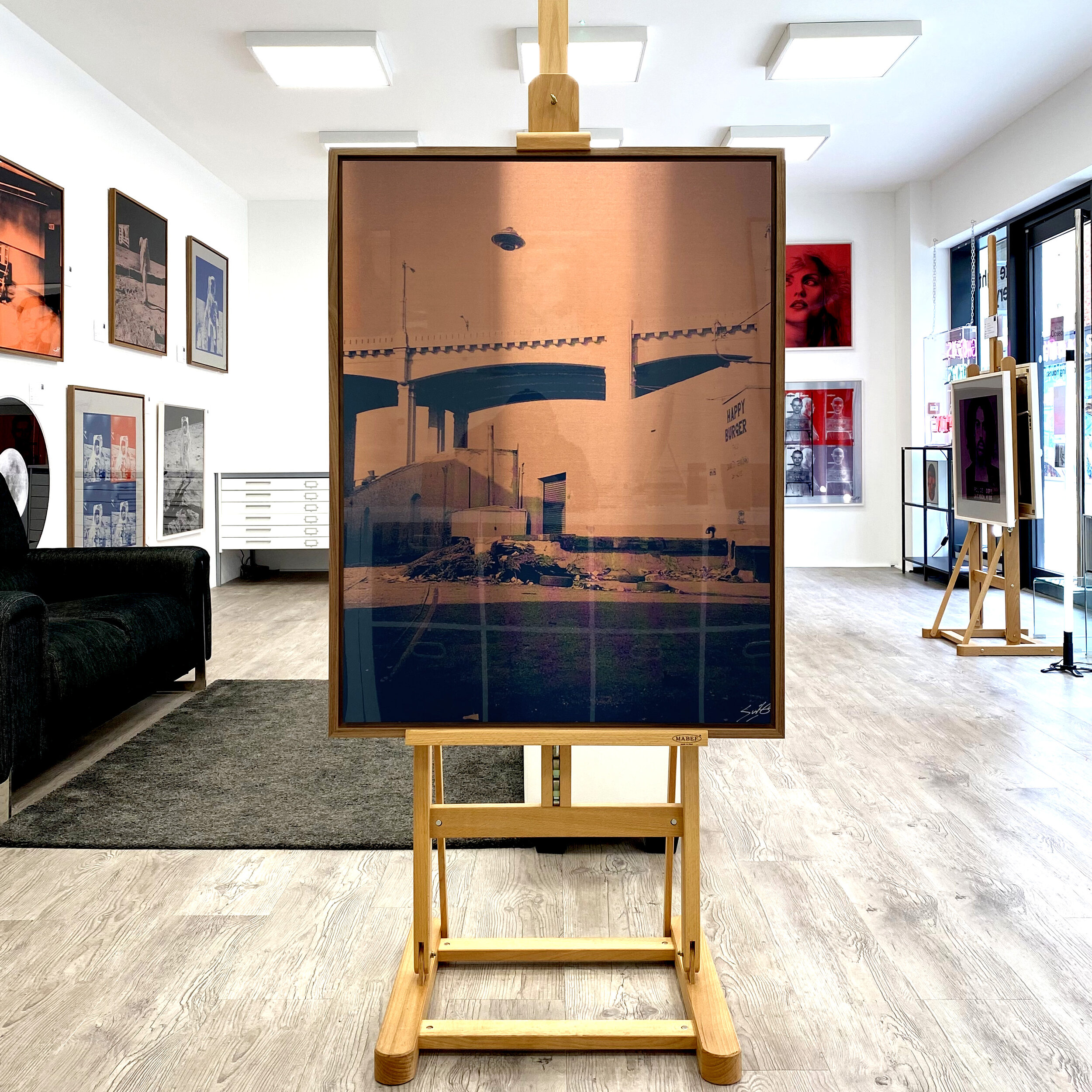 White Light Gallery - Louis Sidoli Happy Burger UFO