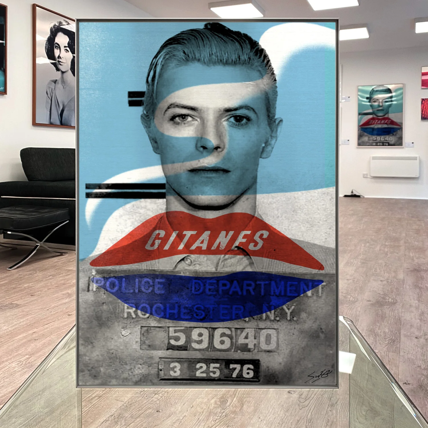 bowie time takes a cigarette Louis Sidoli - Compact Artwork