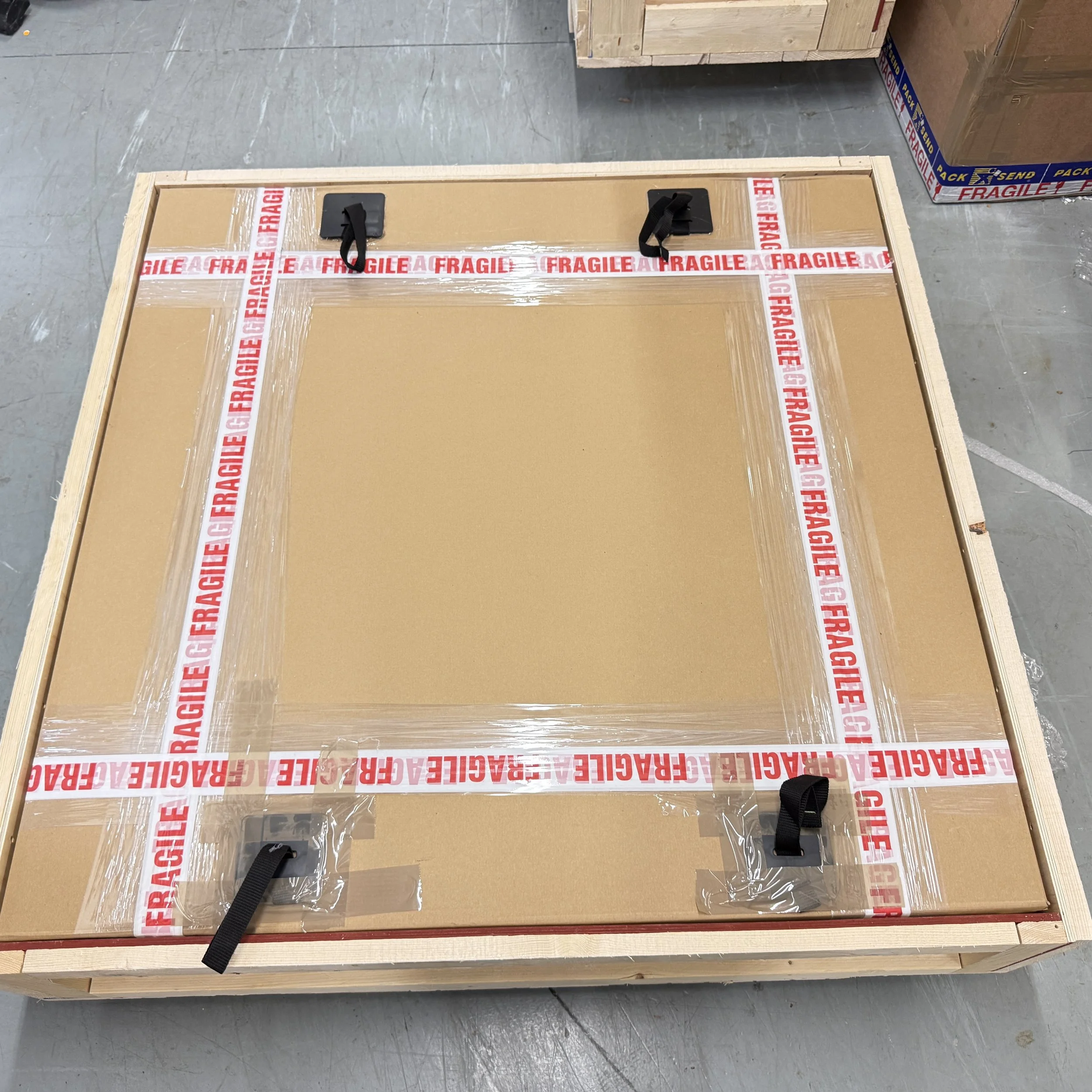 Louis Sidoli on shipping Neon Art to the USA – Safely, Correctly & Tariff-Free