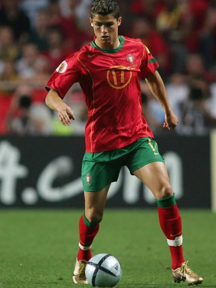 Louis Sidoli The Beautiful Game football exhibition at Amber Galleries - Ronaldo CR7