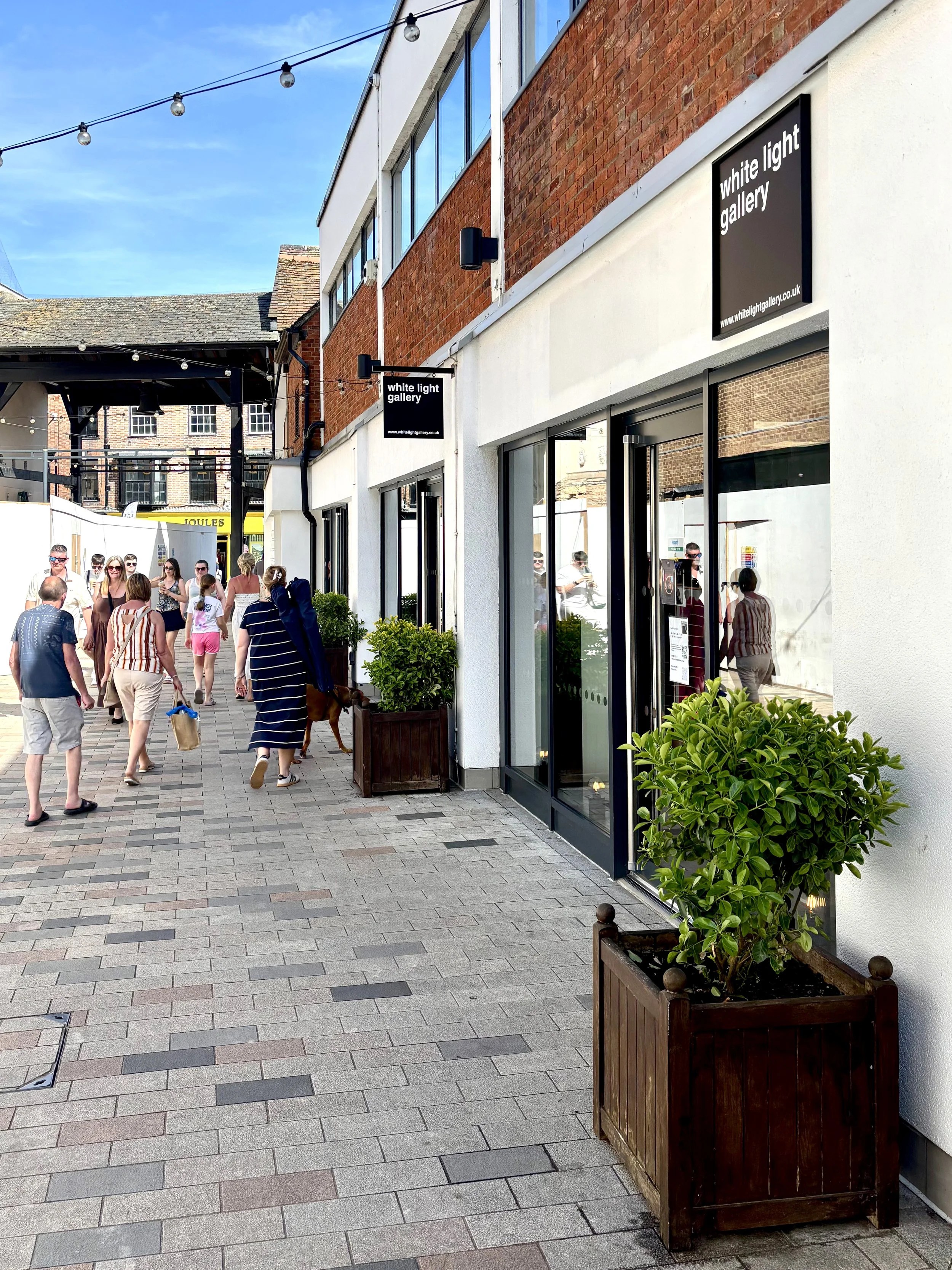 Louis Sidoli Artist at White Light Gallery Stratford Upon Avon