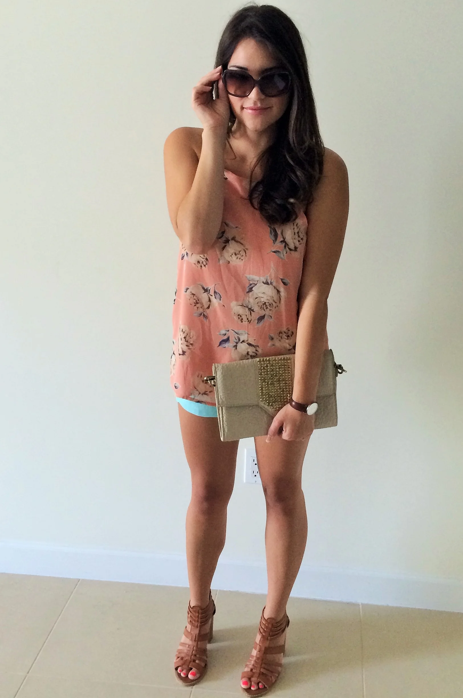 floral shorts outfit 3.jpg