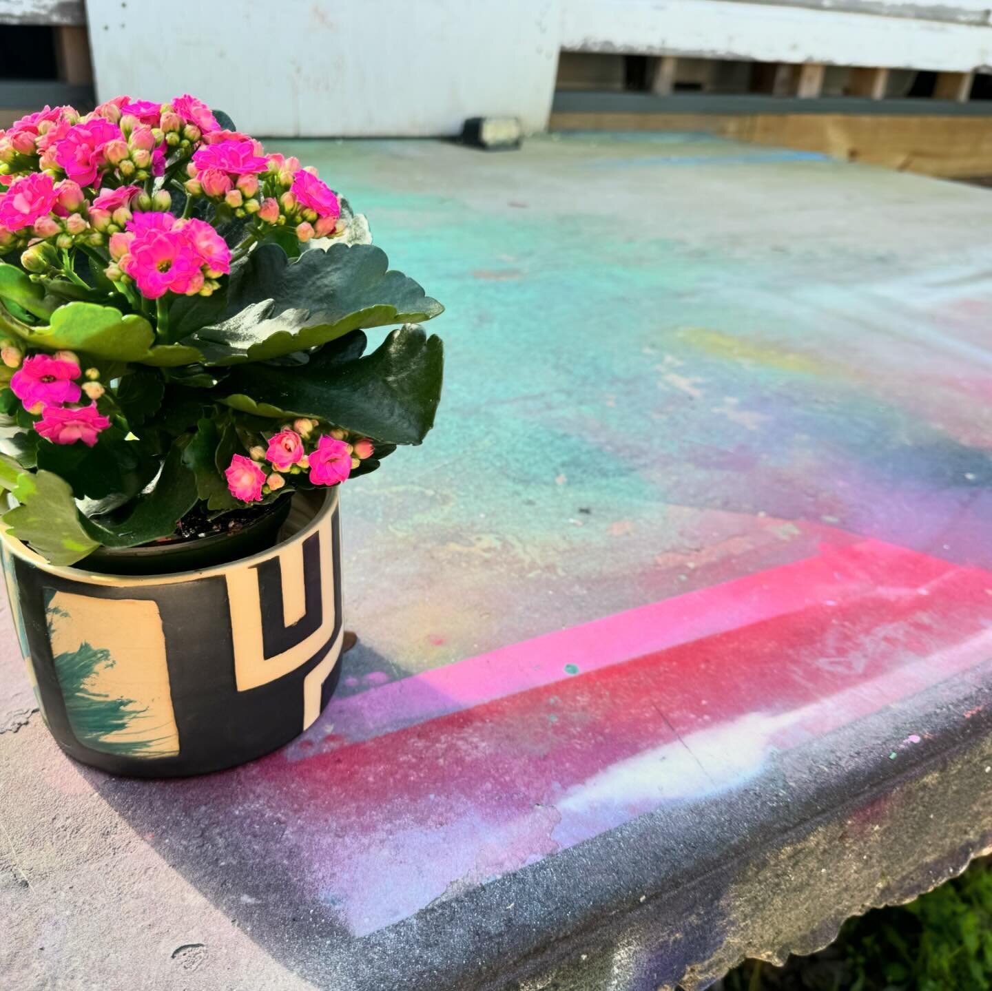 Having fun with planters as spring arrives. I use these minimal forms as a 3D canvas to play with abstract compositions. They combine surface tactics in slip transfer, direct painting in underglaze and taped off linear graphics. Thanks, @mariawhitest