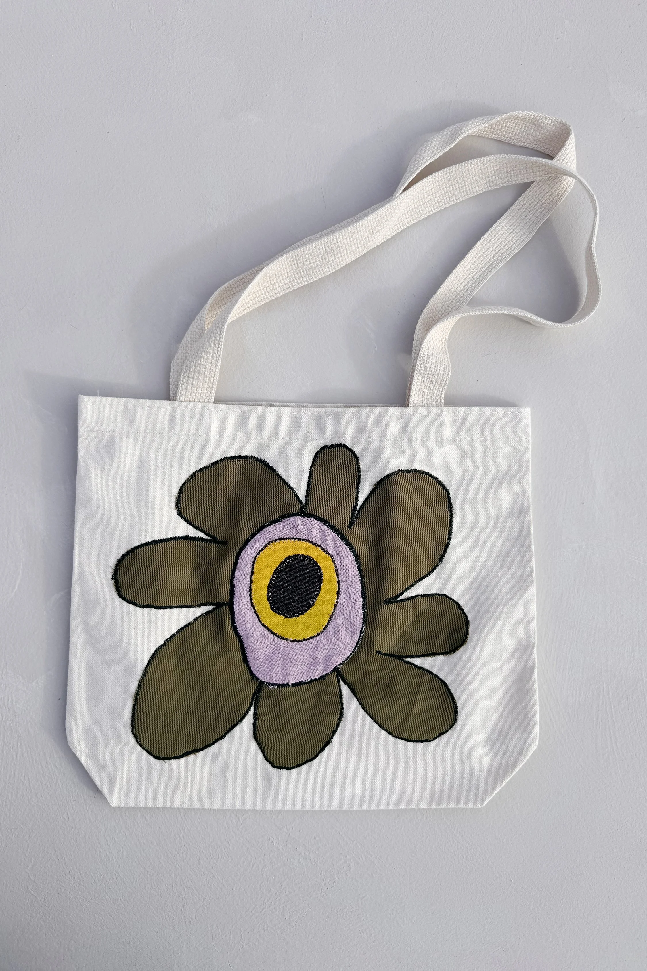 Green flower - Appliqué embroidered recycled cotton tote bag