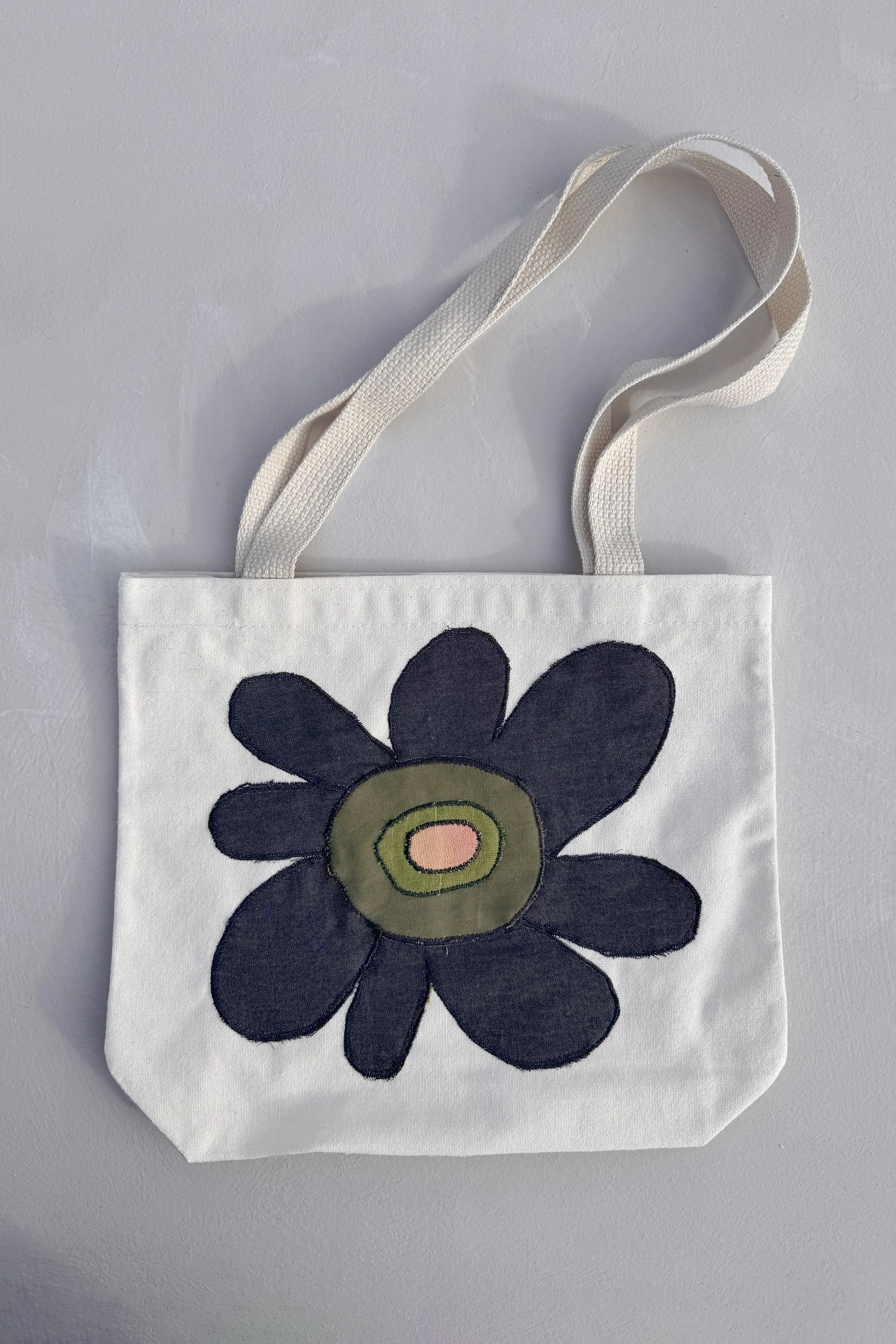 black tote 01.jpg