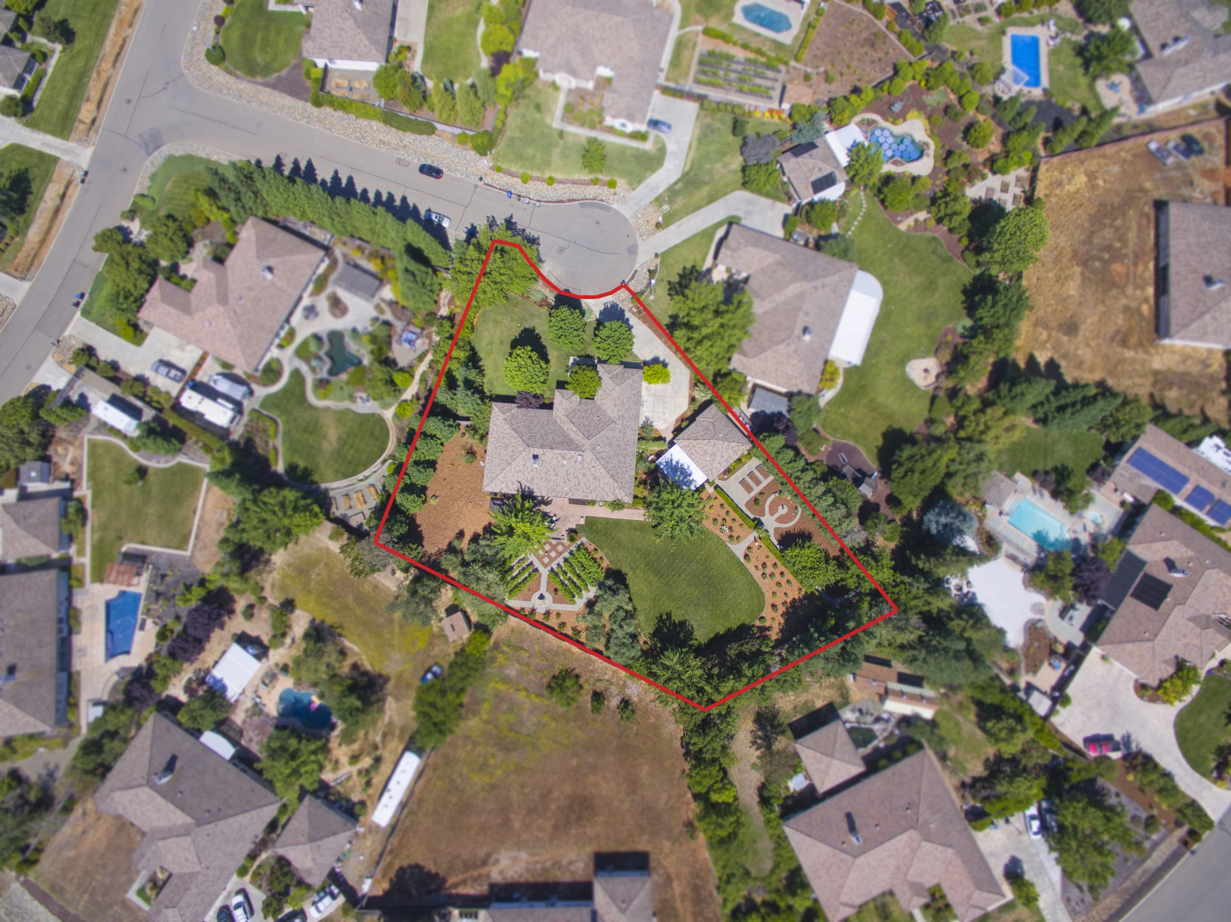 Drone_11red2blur.jpg