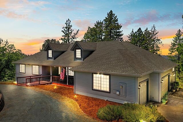 Day into dusk magic! Find more ways to get that money shot! Miles Minno Photography can help you achieve those goals! Realtors let us help you standout over competition on your next listing! Feel free to contact us with any questions you may have. In