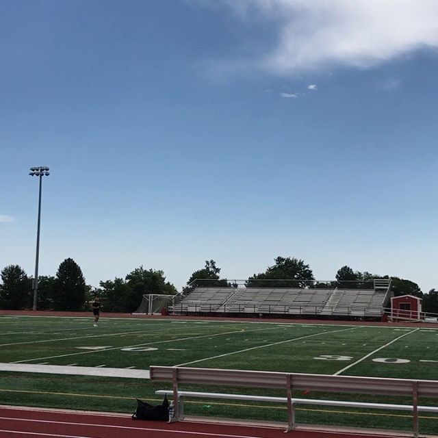 Testing the Deep Ball💣🏈💣🏈checking to see if I still got it from the glory days... anyone else miss the HS sports?
.
.
75+ yards standing and 55 from a knee. .
TAG a QB to challenge .
.
Thanks for the video @huntthesheriff