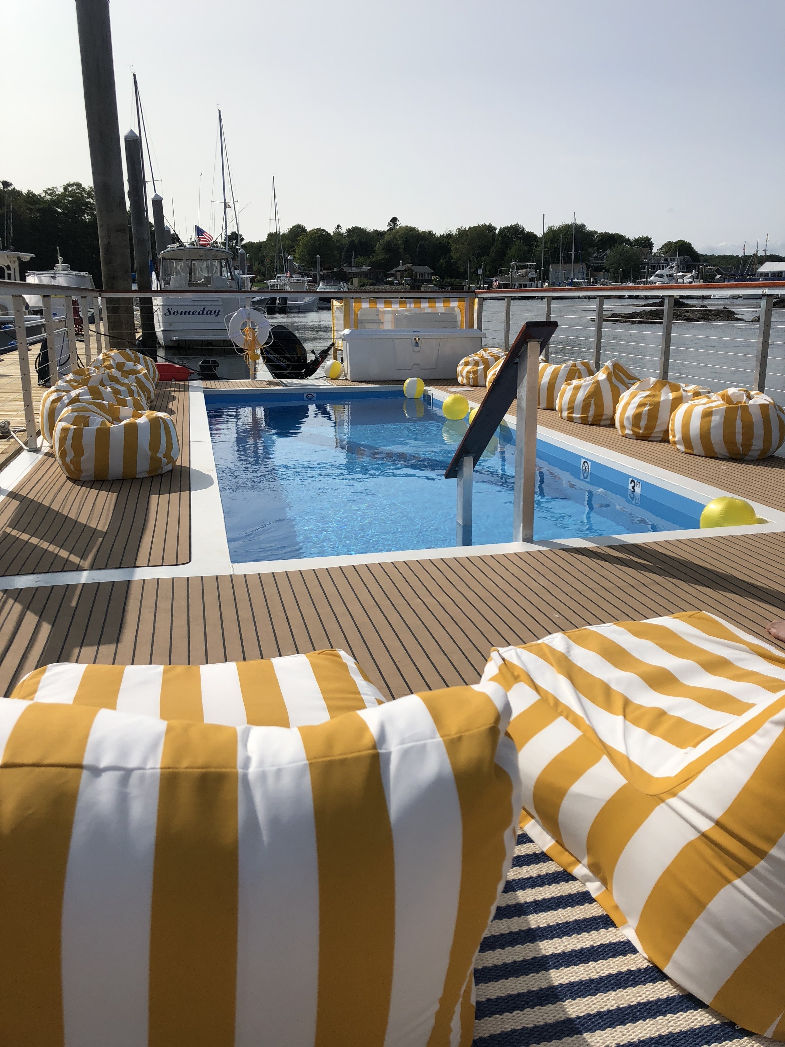 yachtsman hotel pool