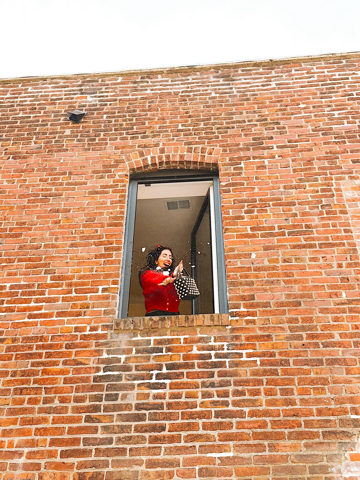 What it feels like to have a brother, in a photo 👆 the broski @phillygreenbuilding threw a snowball at me while my bonus lil bro @jkinghaddad captured this sweet moment for lasting memories 🫠