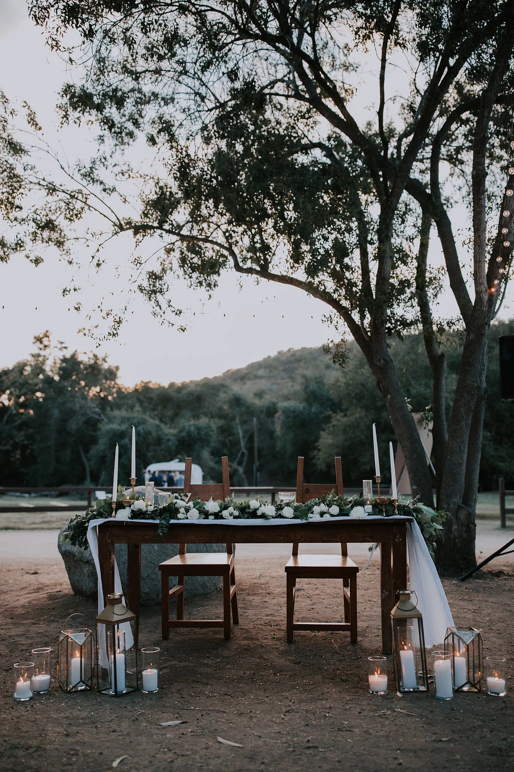 Sweetheart table.jpg