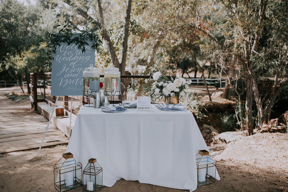 Welcome table flowers.jpg