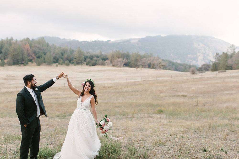 bride and groom flowers -9.jpg