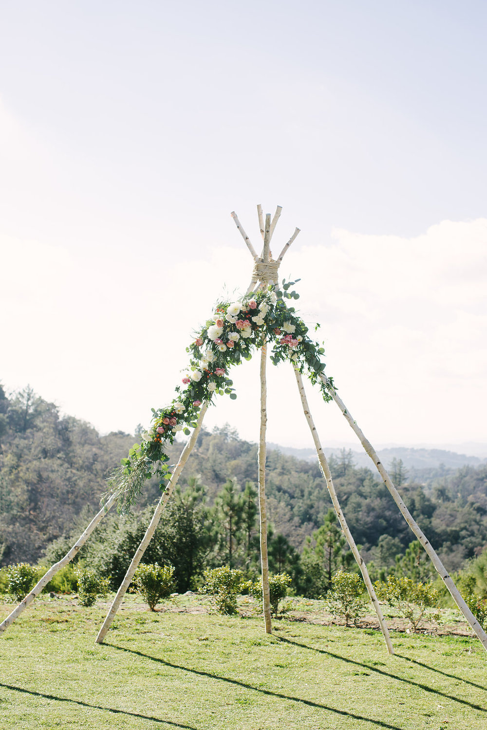 ceremony flowers -4.jpg